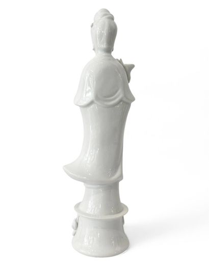 CHINE, XXe siècle
Statuette en porcelaine...
