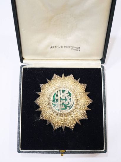 TUNISIE
Plaque de grand officier de l’Ordre...