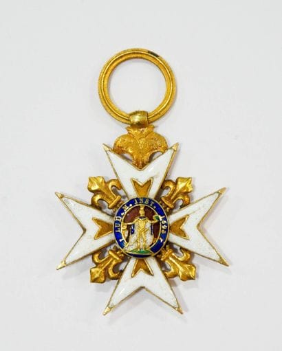 Croix en réduction de l’Ordre de Saint-Louis...