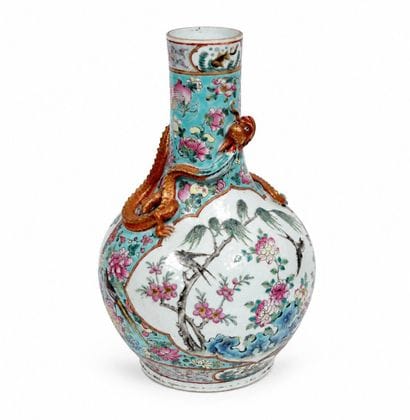 CHINE, Canton - Début XXe siècle
Vase bouteille...