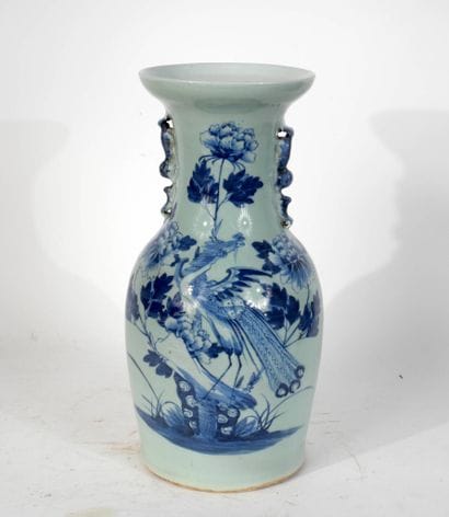 CHINE, XXe siècle 
Vase en porcelaine blanc...