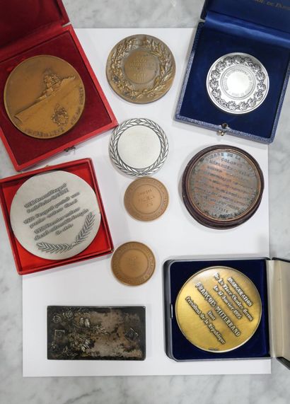 Lot de dix médailles d’honneur et de table...