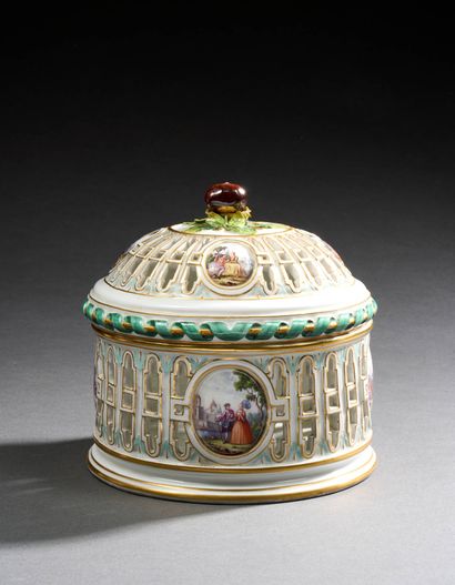 MEISSEN
Pot-pourri couvert circulaire en...