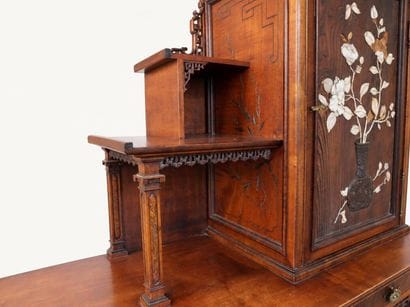 Dans le goût de Gabriel VIARDOT 
Meuble de...