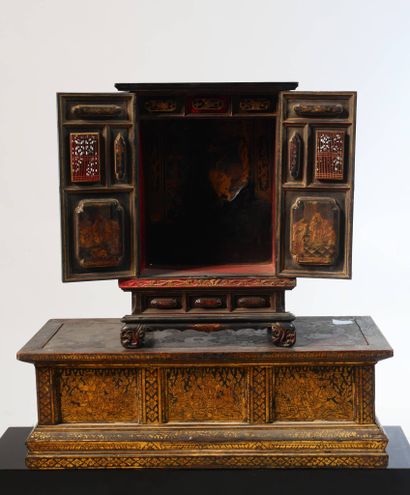 THAILANDE - Vers 1900
Support de meuble de...