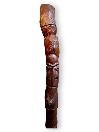 KANAK, Nouvelle-Calédonie, 
Poteau de case...
