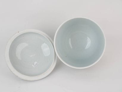 CHINE, XXe siècle
Coupe couverte en porcelaine...
