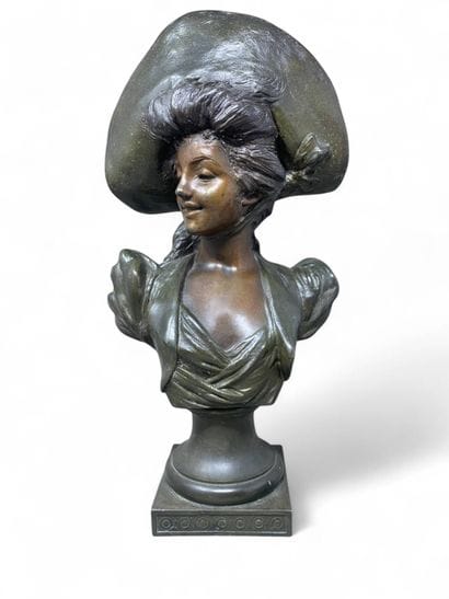 Van der Straeten (1856-1928)
Femme au chapeau
Buste...