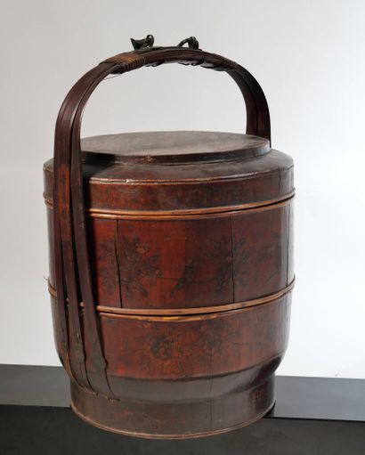CHINE - Début XXe siècle
Panier en bois laqué...