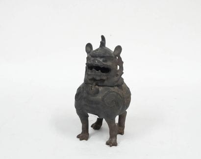CHINE - XVIIe siècle
Brûle-parfum en forme...