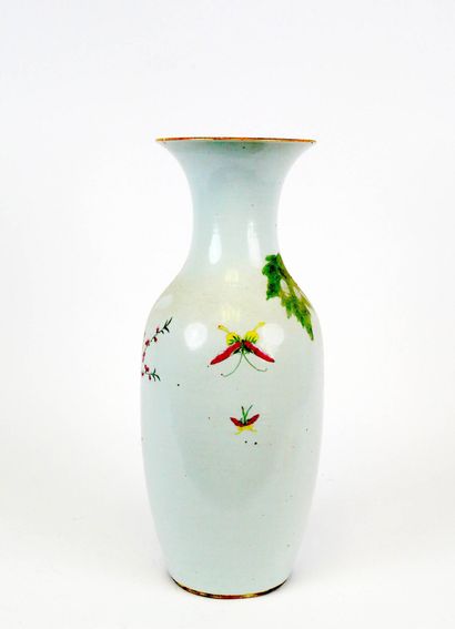 CHINE, fin XIXeme
Vase balustre en porcelaine...