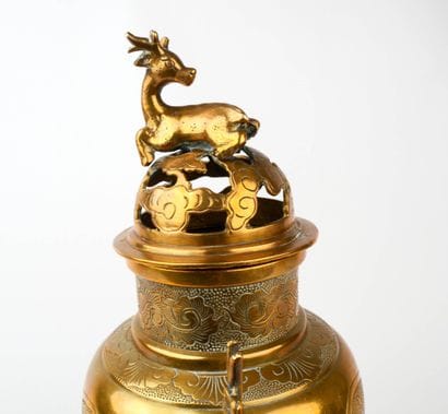 ASIE, XXe siècle 
Brûle-parfum couvert en...