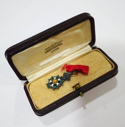 Croix de chevalier en réduction de l’Ordre...