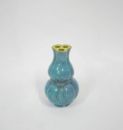 CHINE - XIXe siècle
Petit vase triple gourde...