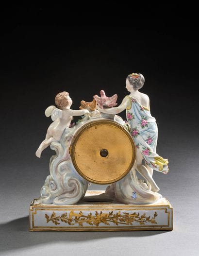 Allégorie de l'Amour
Pendule en porcelaine...