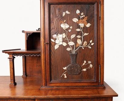 Dans le goût de Gabriel VIARDOT 
Meuble de...