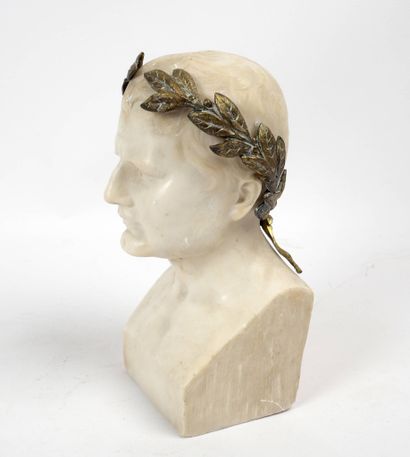 ALFREDO NERI (1862-1928)
Napoléon Ier lauré
Buste...