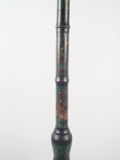Lampadaire en cloisonné au fut imitant le...