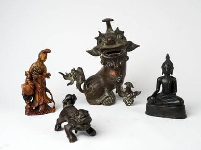 ASIE - XXe siècle
Ensemble de quatre sujets...