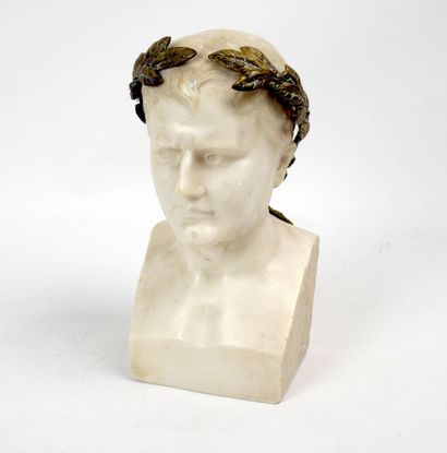 ALFREDO NERI (1862-1928)
Napoléon Ier lauré
Buste...