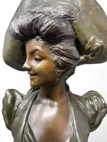 Van der Straeten (1856-1928)
Femme au chapeau
Buste...