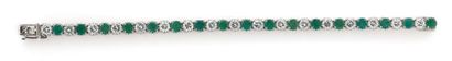 Bracelet en alliage d'or (14 K) sertie en...