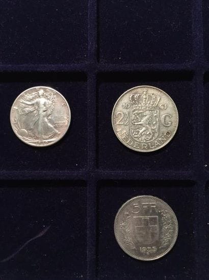[ Pièce en argent ] [ US ]

Pièce half dollar...