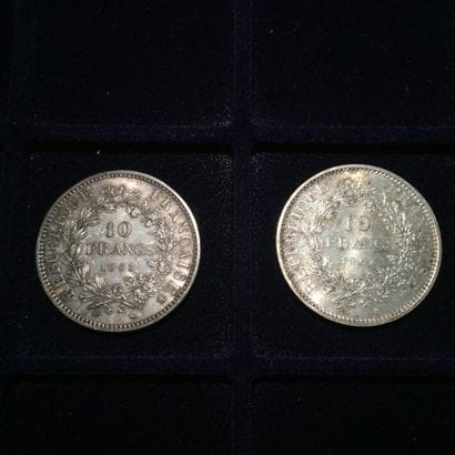 [ Pièces en argent ]

Lot de 2 pièces de...