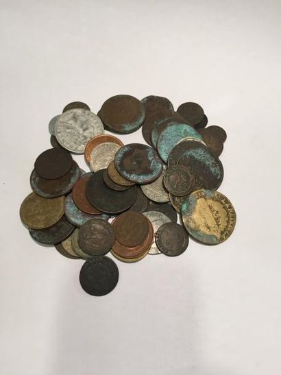 Un lot de monnaies principalement françaises...