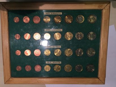 [ Euros ]

Collection de 128 pièces, réparties...