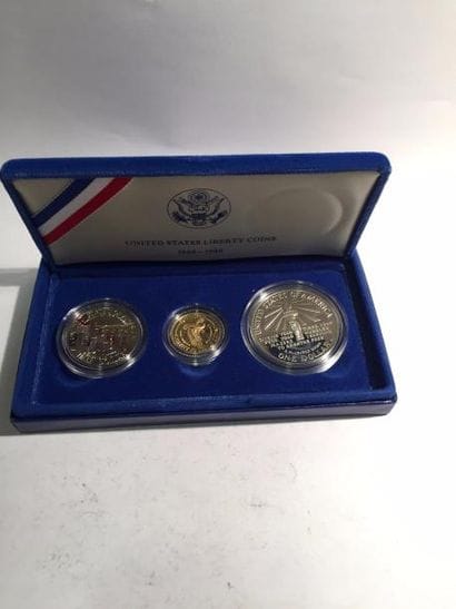 [USA] [COLLECTION]

Coffret composé de :...