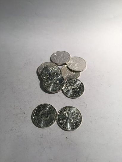 [MONNAIE DE PARIS]

8 pièces de 10 euros...