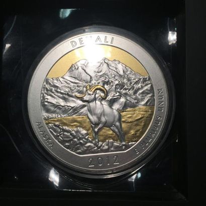 [LIBERTY]

1 pièce commémorative en argent...