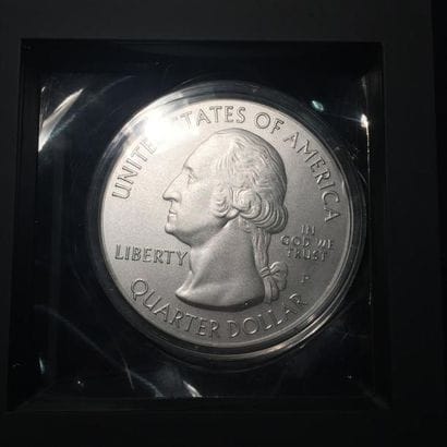 [LIBERTY]

1 pièce commémorative en argent...