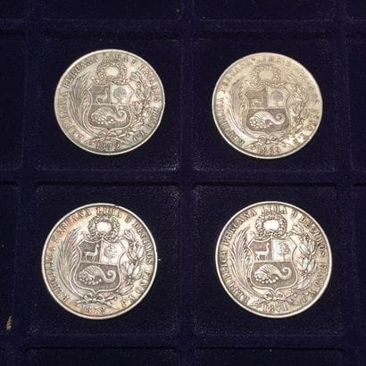 [ARGENT] [PEROU]

4 pièces en argent de 1...