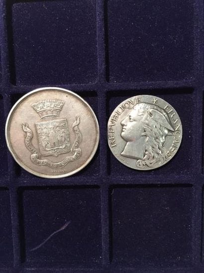 [AGRICULTURE]

- BESCHER, médaille en argent,...