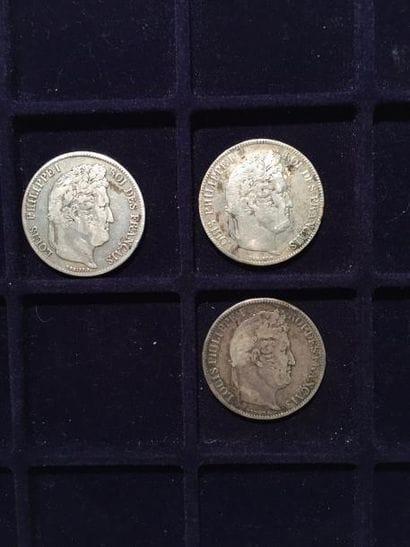 [LOUIS PHILIPPE]

Ensemble de trois pièces...