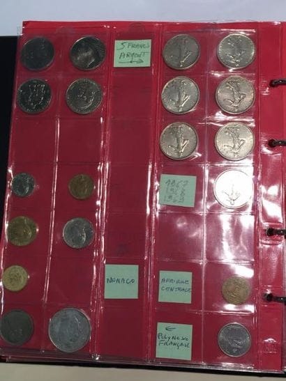 [FRANCS] [COLLECTION]

Trois classeurs contenant...