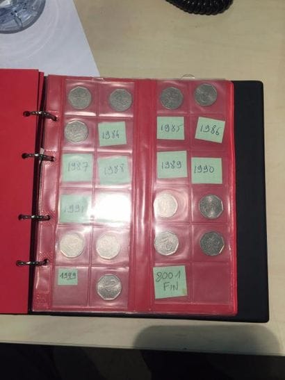 [FRANCS] [COLLECTION]

Trois classeurs contenant...