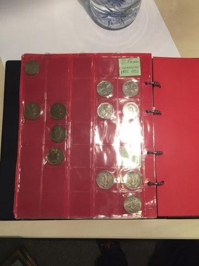 [FRANCS] [COLLECTION]

Trois classeurs contenant...