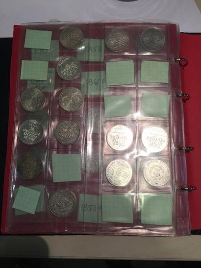 [FRANCS] [COLLECTION]

Trois classeurs contenant...