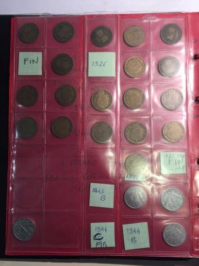 [FRANCS] [COLLECTION]

Trois classeurs contenant...
