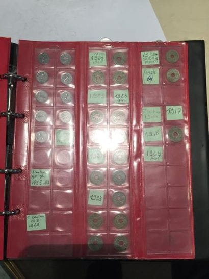 [FRANCS] [COLLECTION]

Trois classeurs contenant...