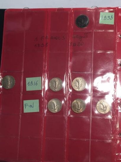 [FRANCS] [COLLECTION]

Trois classeurs contenant...