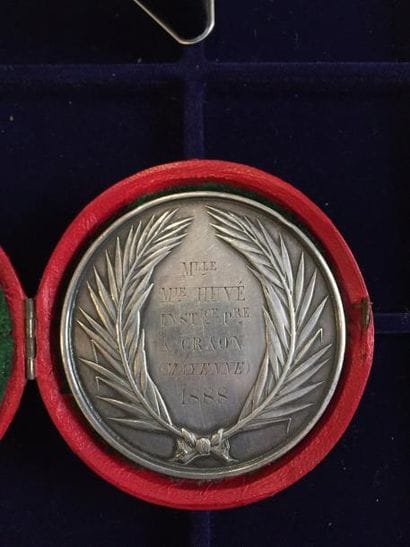 [ECOLE]

Médaille commémorative en argent...