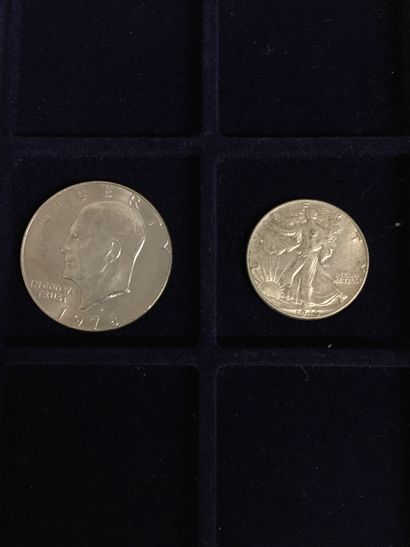 Un lot composé d'un Dollar LIBERTY (1978)...