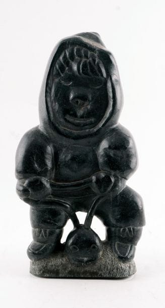 INUIT SCHOOL XXth
Hunter and animal
Carved...