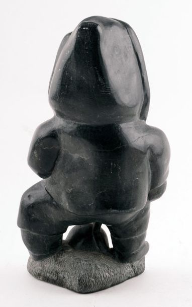 INUIT SCHOOL XXth
Hunter and animal
Carved...