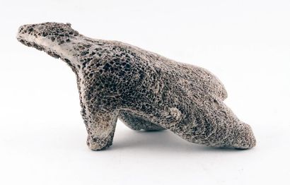INUIT SCHOOL XXth
Bear
Carved Whale Bone
L:...