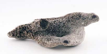 INUIT SCHOOL XXth
Bear
Carved Whale Bone
L:...